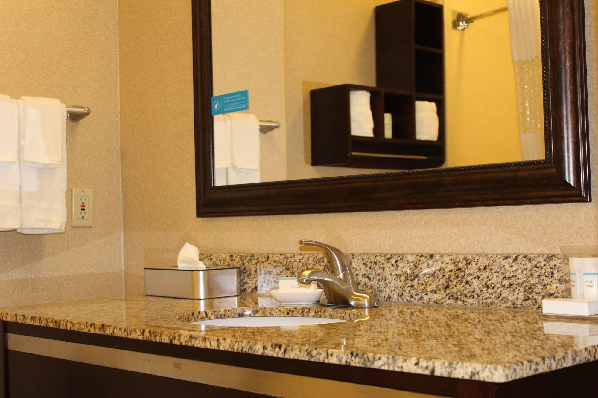 Hampton Inn & Suites Houston-Cypress Station Westfield Εξωτερικό φωτογραφία